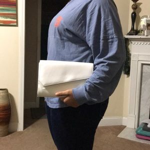 EUC—VINTAGE WHITE CLUTCH/PURSE
